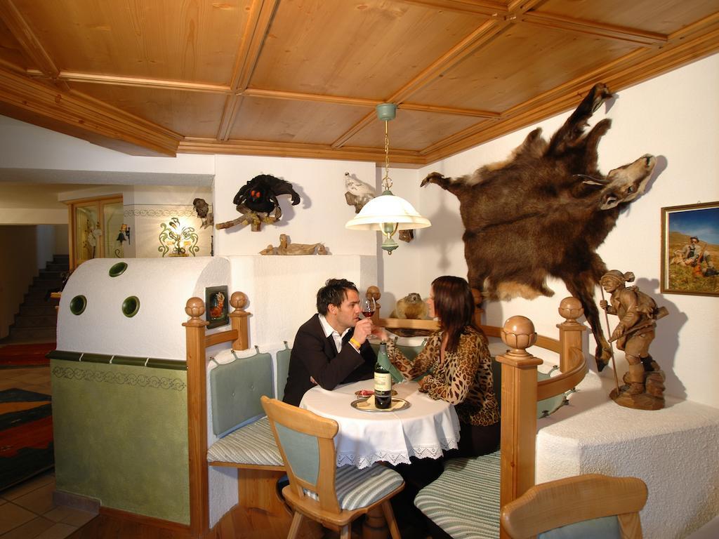 Hotel Garni Romantika Serfaus Ngoại thất bức ảnh